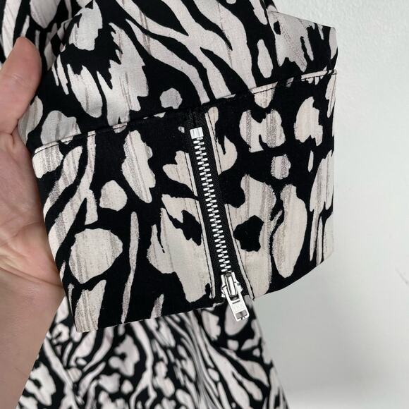 Zenergy Chicos Lightweight Jacket Women Sz 2 Large Full Zip 3/4 Sleeves Pockets - Picture 6 of 9